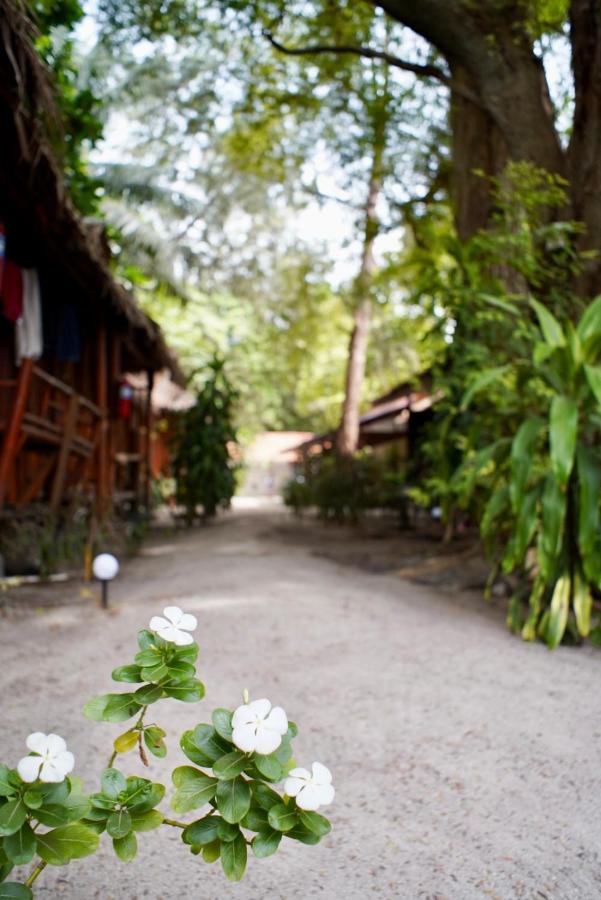 Adang Sea Divers & Eco Lodge Koh Lipe Exterior foto