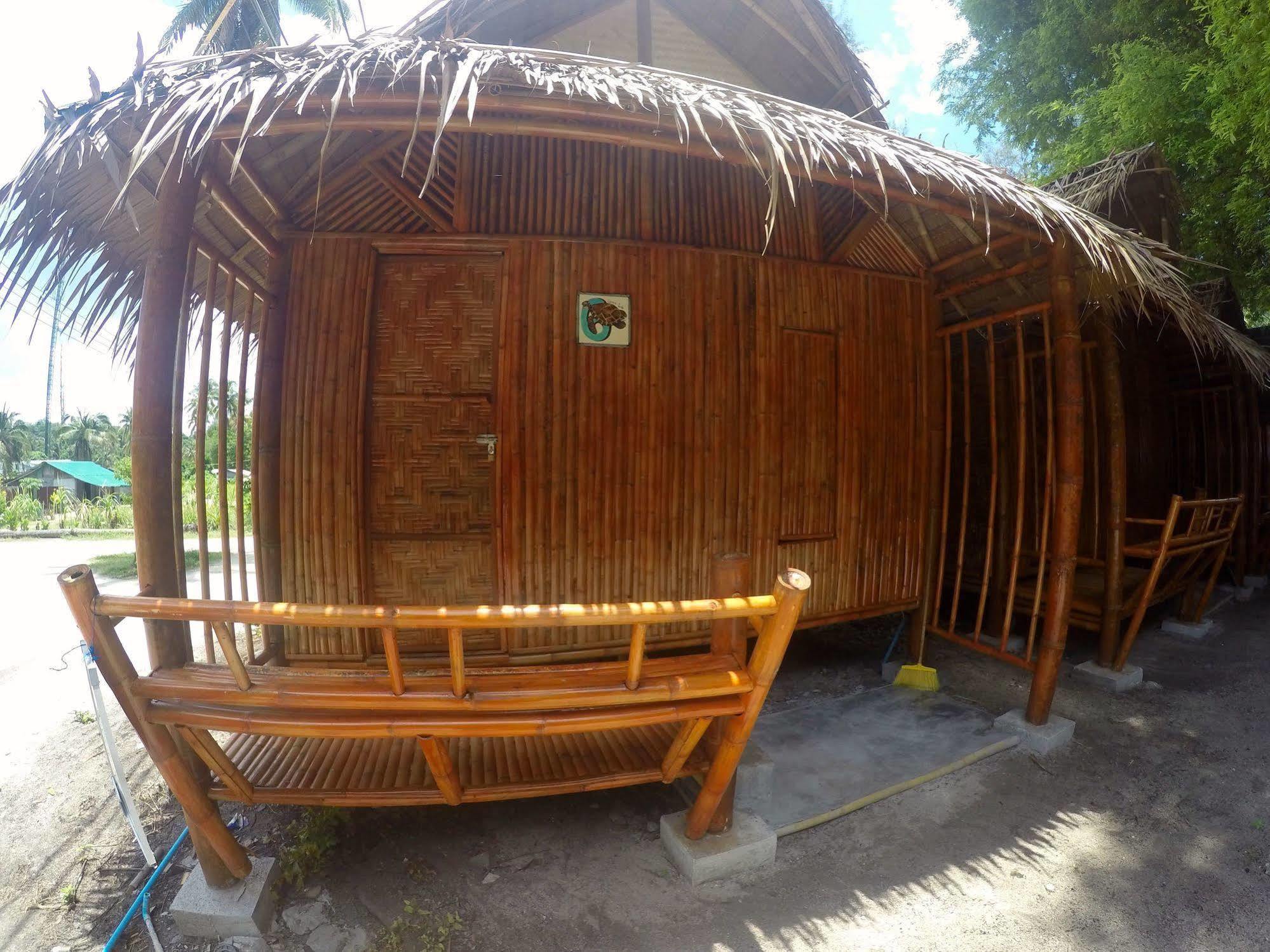 Adang Sea Divers & Eco Lodge Koh Lipe Exterior foto