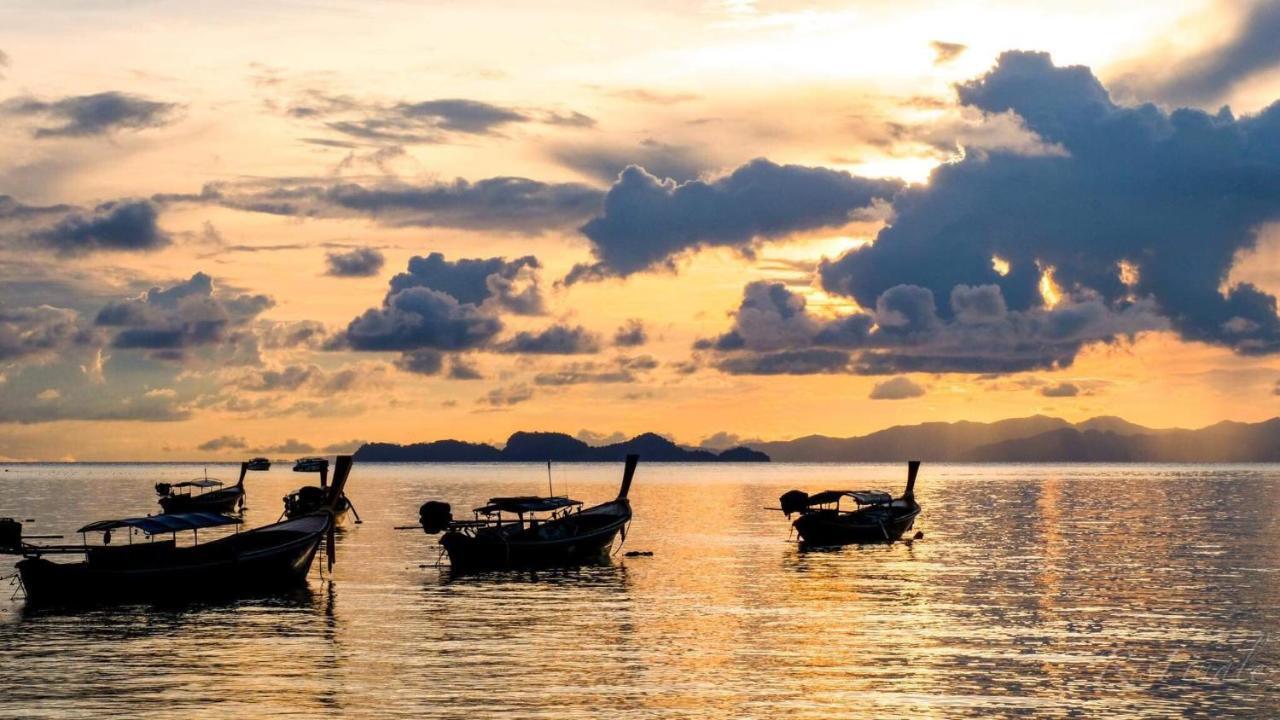 Adang Sea Divers & Eco Lodge Koh Lipe Exterior foto